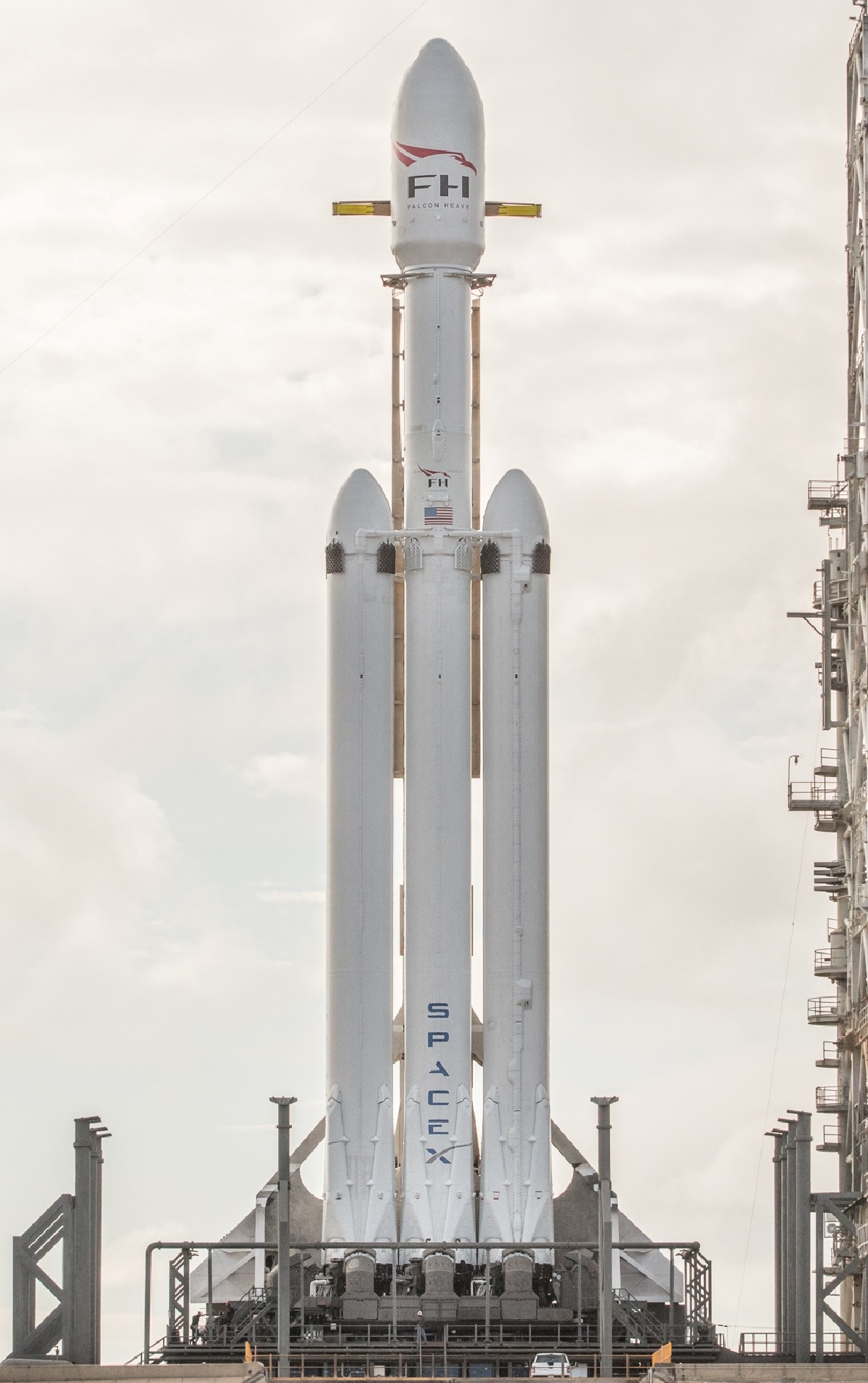 Tesla, Elon Musk, SpaceX, space, vesmír, technológie